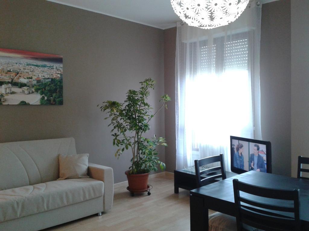 Milan Certosa 3 Bedrooms Bagian luar foto